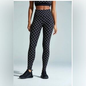 Noli Yoga Graphic Print Leggings, Brand New in XS